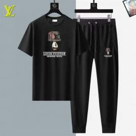 Picture of LV Shirt Pant Suits _SKULVM-5XL12yr32923528